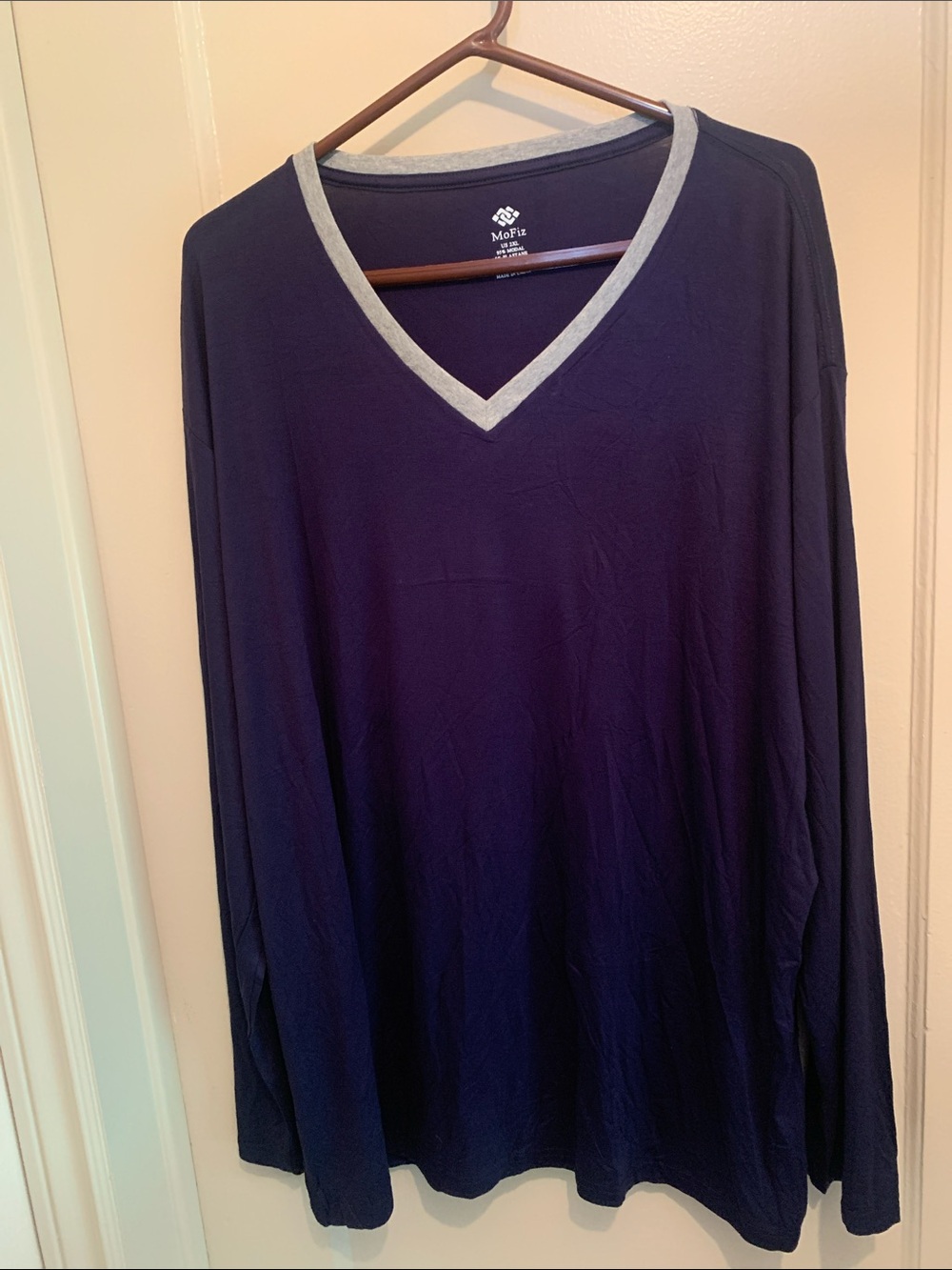 Brand New MoFiz Modal Navy V-Neck Long Sleeve Shirt w/ grey trim SZ 2XL